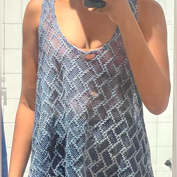 Blue fishnet top, Size XL, crochet style, in great condition. DM with inquiries. - Picture 4 of 4